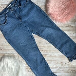 Levi’s Women’s Mid Rise Skinny Cropped Jeans | Ruffle Hem Frayed Edges | size 14